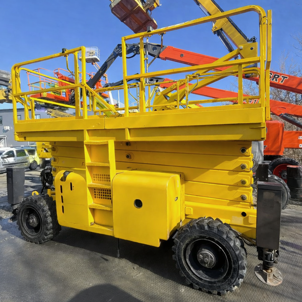 Ножничный дизельный подъемник Haulotte H18SX